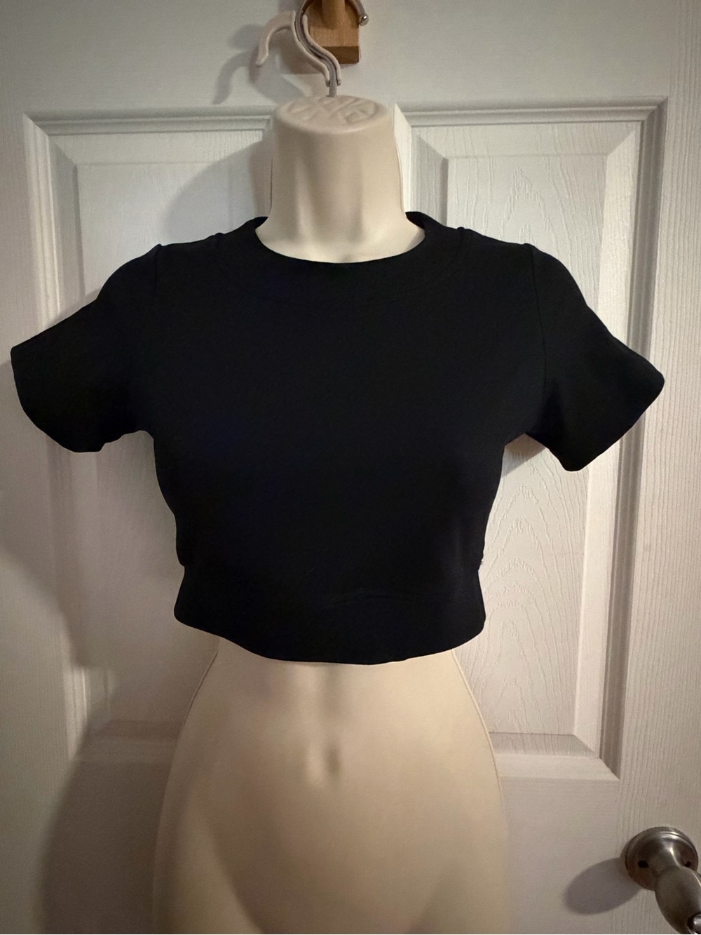 Women's Black Short Sleeve Crop Top